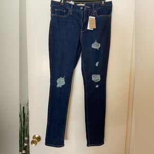 NEW Levi’s women ripped jeans
